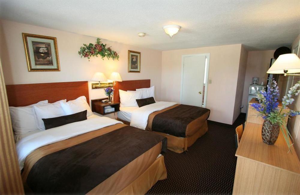 Campbellford River Inn Exterior photo